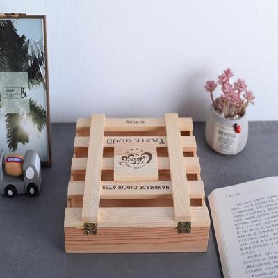 China Factory Custom Handmade Snack Storage Box Pine Lazy Storage Box 16 Grid Chocolate Box for sale