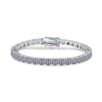 China Romantic Silver Platinum 925 Tennis Diamond Moissanite High Carbon Stone Lead Bracelet For Ladies for sale