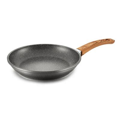 China Durable 20/24/28 cm Cast Aluminum Non Stick Marble Coated Egg Frying Pans / Grill Pans With Bakelite Wood Handle for sale