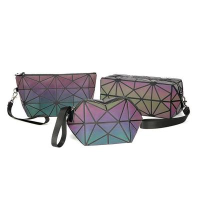 China PU Glossy Geometric Rhomboid Folding Travel Bag Waterproof Zippered Cosmetic Makeup for sale