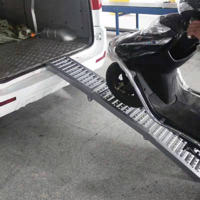 China Portable Motorcycle Multifold Aluminum Unloading Ramps Pickup Trucks 600 for sale