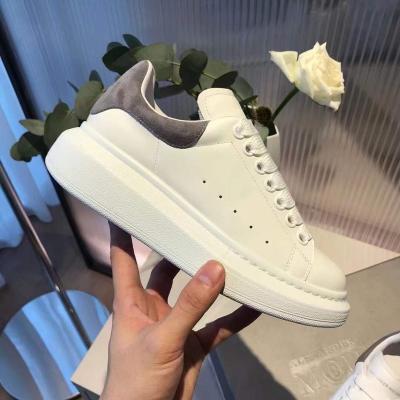 China Fashion Trend Insti Hot Design Wholesale Original Top Quality Men And Women Sneaker Queen Thick Sole Leather White Shoes Real for sale