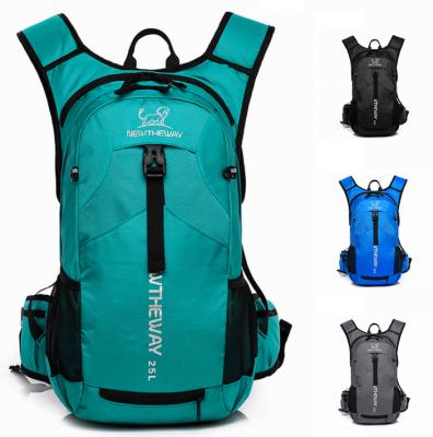 China Wholesale Raincoat Customized Low MOQ Waterproof Mountain Sport Cycling Hiking Hydration Backpack With Water Bladder for sale