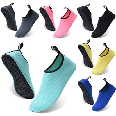 China Daily life 2021 wholesale men women water shoes thongs socks water bath beach non-slip diving shoes for sale