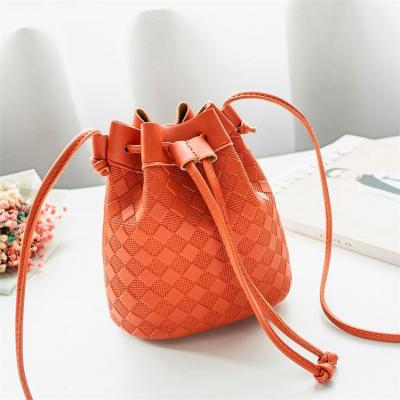 China Fashion JEAN Best Seller Solid Color Drawstring Rhombus Plaid Design Women Fashion Cheap Handbag Ladies Bags Leather Handbags for sale