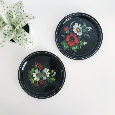 China Sustainable Wholesale Round Camping Enamel Metal Dinner Salad Bowls With Red Flower Printing for sale