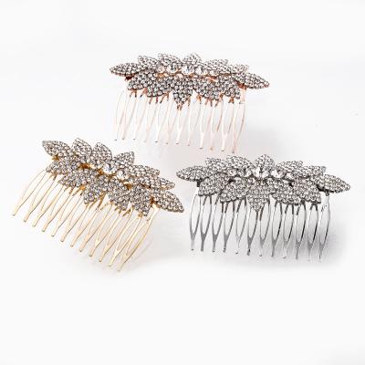 China Ladies Hair Decoration Shiny Silver Crystal Hair Comb Flower Hair Comb For Women Girls Hair Clips Headpieces Jewelry for sale