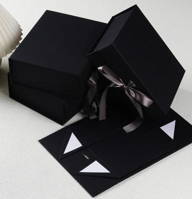 China Wholesalecustom Recyclable Luxury Packaging Gift Boxes Packaging Luxury Customized Premium Black Paper Packaging for sale