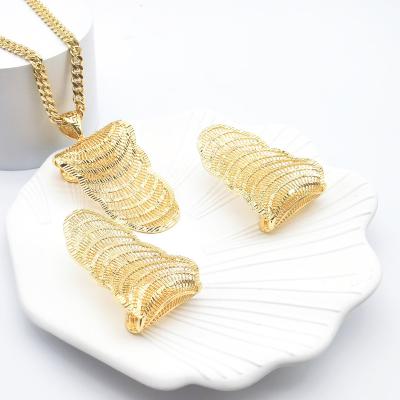 China Vintage Set jewelry ladies pendant and earrings brass set promotional wholesale jewelry Indian bridal jewelry earrings 2022 for sale