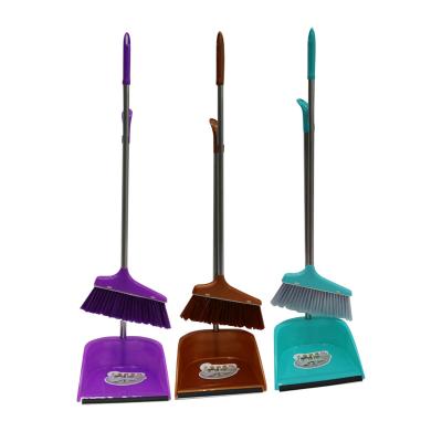 China Factory wholesale household supplies three-color cleaning sets sweep dustpan cleaning sets for sale