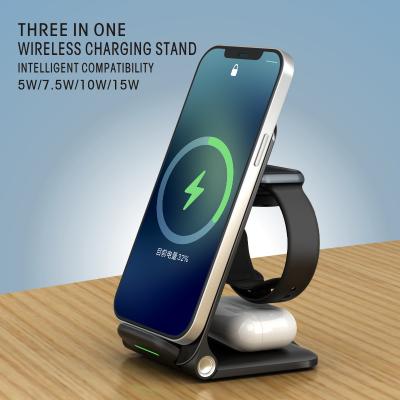 China UniversalÂ   15w Fast Wireless Charging Station Universal 3 in 1 Wireless Charger Magnetic Wireless Charging Station for sale