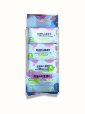 China trapos mojados del bebé portátil 45gsm para el áloe Vera Essence de los niños 8 paquetes Pcs*8 en venta