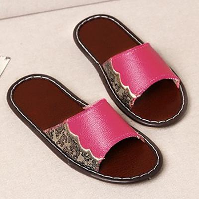 China Fashion Trend OEM Summer Indoor Durable Non-slip Flat Sandals Leather Slippers For Ladies for sale