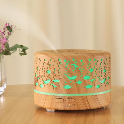 China Hotel Classic Wooden Grain 700ml Cool Mist Humidifier Essential Oils Diffuser With Underwater World Fish Design for sale