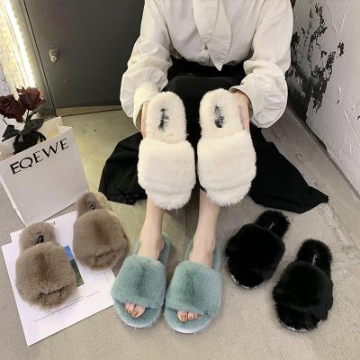 China CUSHIONING New Women's Autumn And Winter Plush Slippers Indoor And Outdoor Fashion Home Flat Bottom Slippers for sale