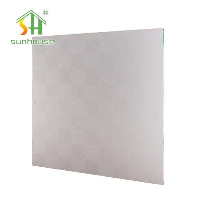 Chine Preuve imperméable stratifiée brillante blanche de fumée de preuve de moule de plafond de PVC à vendre