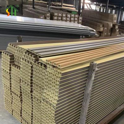 China Fabriek Inrichting Hout Plastic Composite Pvc Coating Cladding Fluted Wall Board Wpc Interieurwandpaneel Te koop