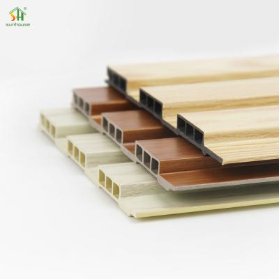 China Modernes Design Ästhetische Holz-Kunststoff-Verbundstoffe Hohl-Drei-Loch-Gitterbrett für Außendekoration zu verkaufen