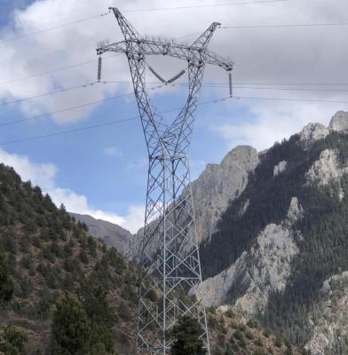 China Torre de aço galvanizada de alta tensão equipada com pernas da transmissão da estrutura 4 à venda