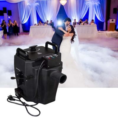 China 12v k8 1500w electric portable mini dry ice sprayer 3500w electric floating party sprayer led haze party bass machine mini fog smoke for sale