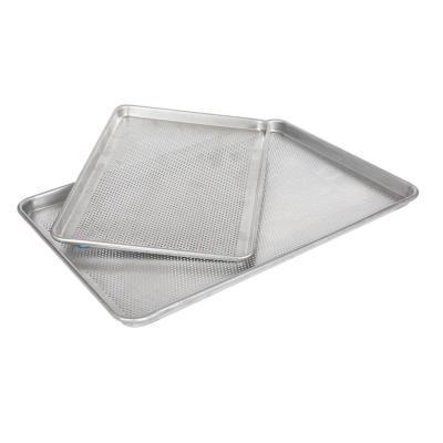 中国 Customized Durable Punched Baking Tray for Perfectly Baked Pastries in Different Sizes 販売のため