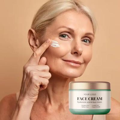 Chine Crème blanche claire et lumineuse pour le visage Collagène Aloe Vera Crème pour la peau brillante à vendre