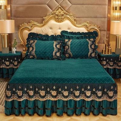 China Comfort Home Elastic Breathable Embroidery Lace Bed Skirt Set Bedspread Cotton Skirt Bedding Set 4pcs for sale