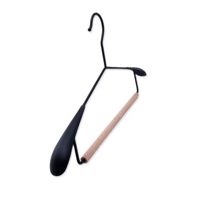 China With Round Bar Wide Shoulder Suit Coat Hanger With Wooden Pants Bar Shirts Hangers for sale