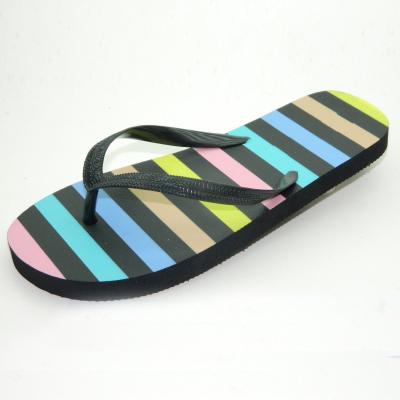 China Customized Wholesale Anti-Slippery Beach OEM Rubber Flip Flops for sale