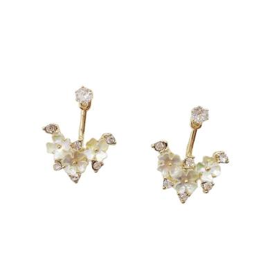 China Creative Environmentally Friendly UNFADING LOVE Alloy 925 Needle Resin Flowers 18K Plating Silver Fashion Dating Earrings for sale