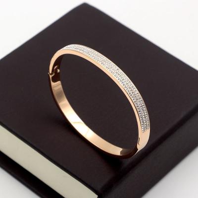 China 2022 New Stone Turnable Casual/Sporty Bangles For Women Lover Full Crystal Bangles Bracelet Buckle Bangle k0068 for sale