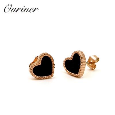 China CLASSIC 5 Colors Luxury Love Heart Stud Earrings For Women Cute ER309 Stainless Steel Rose Gold Color Shell Stud Earrings Jewelry for sale