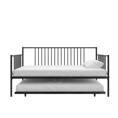 China Good quality extendable classic metal frame single black day bed with castor bed for sale