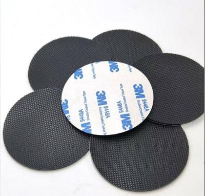 China Tamaño personalizado Junta de moldeo de goma de silicona de malla negra con almohadilla autoadhesiva para los pies en venta