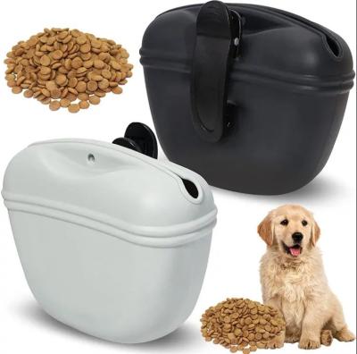 Cina Cane da passeggio in alluminio Silicone Dog Food Snack Bag Portable Waist Pack per l'addestramento degli animali domestici in vendita