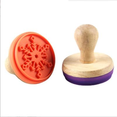 China Cookie Stamps Wooden Handle Silicone Christmas Biscuit Cutter for Sustainable Baking for sale