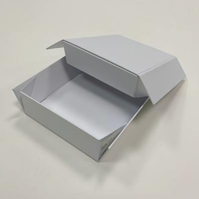 China Custom Packaging 2 Pieces Creative Design Recyclable White Two Piece Cardboard Gift Box Foldable Clothing Box Custom Packaging Flat Shipping for sale