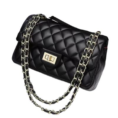 China Lady 2022 new diamond chain bag fashion large capacity simple leather trend shoulder bag textured cross - body bag for sale