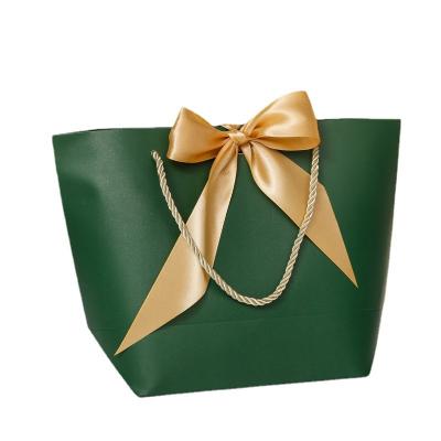 China Recyclable Custom Luxury Wedding Apparel Store Jewelry Packaging Cheap Necklace Paper Gift Bags With Ribbon for sale