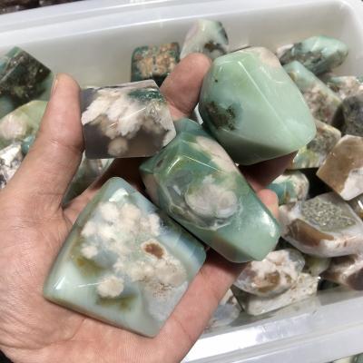 China China Wholesale Natural Healing Stone Crystal Quartz Sakura Blossom Green Agate Tumbled Stone for sale