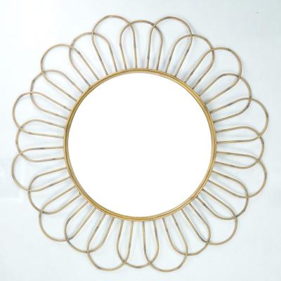 China IVYDECO Eco-Friendly Modern Home Design Large Decorative Hanging Sunflower Shaped Brass Metal Frame Bamboo Mirror Deco for sale