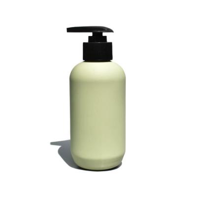 Chine Bouteille de pompe à shampooing rechargeable personnalisée en HDPE de 250 ml à vendre