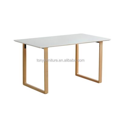 China Mid Century Modern Wooden Dining Table Bar Dining Table for sale