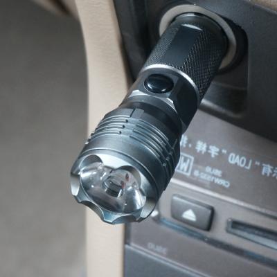 China Emergency Emergency Car Plug Rechargeable Led Flashlight for sale