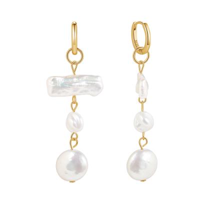 China CLASSIC luxury gold plated earrings wholesaler wholesaler trensy white sterling silver freshwater pearl circle earring for sale