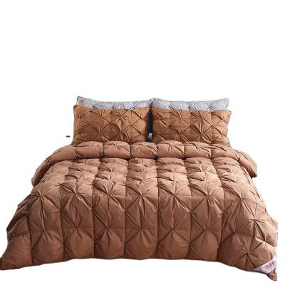 China High Quality American Style Luxurious White Solid Goose Down Pinch Comforter for sale