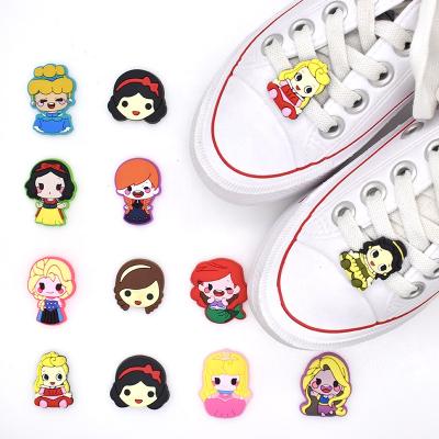 China Shoe Decorations Cheap Custom New Designer Leaves Soft PVC Cartoon Shoe Charm For Girls Lace Decorations for sale