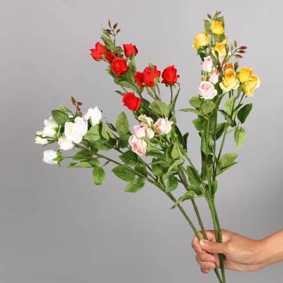 China Fashional Artificial Flowers Wholesale Flower Wedding Silk Small Rose Bud Artificial For Party Event Decor for sale