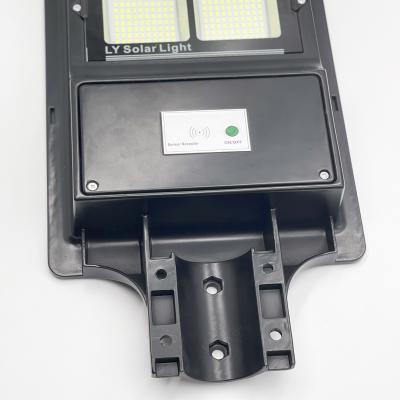 China 120W high quality outdoor Solar Street Light discharge remote control 125mmx125mm for sale