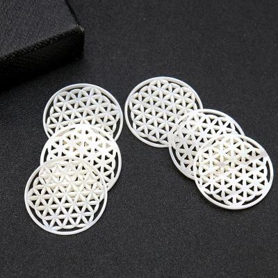 China \Natural White Shell Carved Hollow Round Mother of the Chime Charms Bead Sea Shell for Necklace Pendant Accessories Natural Craft for sale